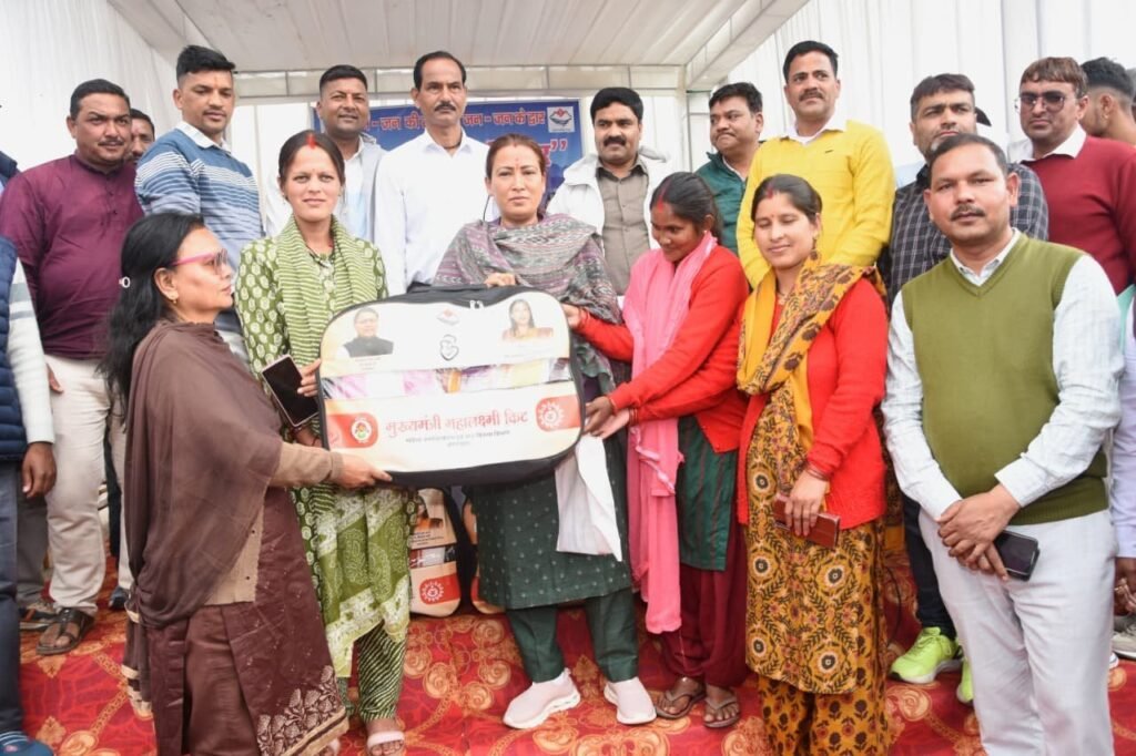 मंत्री रेखा आर्या ने किया 110 शिकायतों का मौके पर निस्तारण