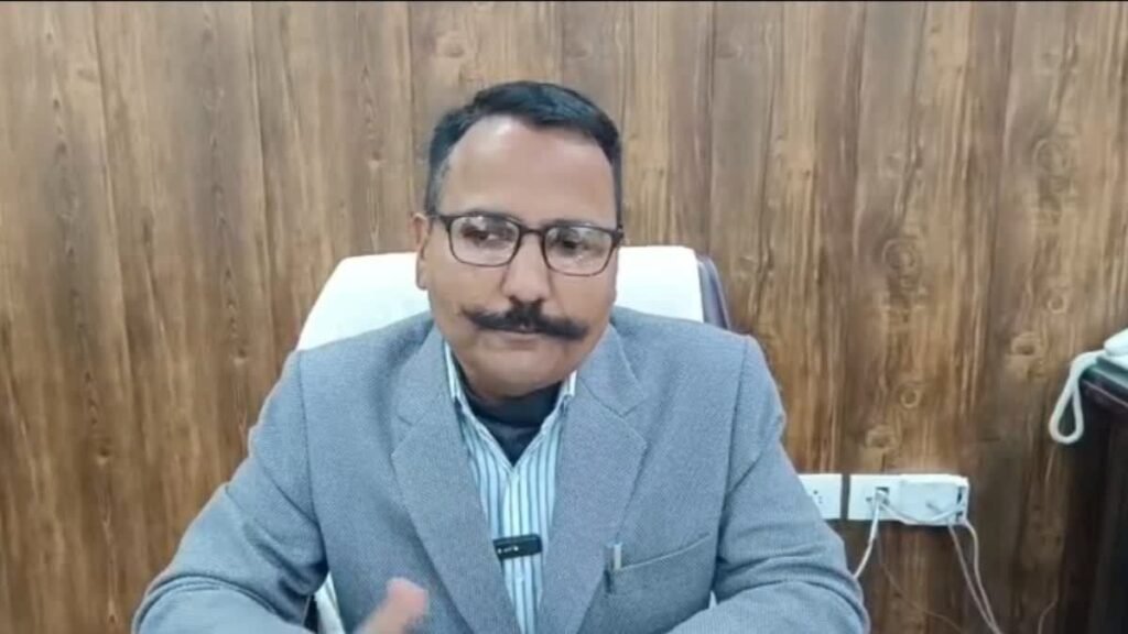सख्त फैसलों और जनसंवेदनशील कार्यशैली से चर्चा में डीएम ललित मोहन रयाल, भ्रष्टाचार पर कड़ा एक्शन, जनता से सीधा संवाद और प्रशासनिक सुधारों के चलते प्रतिष्ठित सूची में मिली जगह