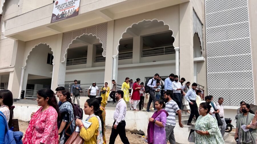 एसजीआरआर एजुकेशन मिशन की मेगा शिक्षक चयन प्रक्रिया में दिखा युवाओं का उत्साह, उत्तर भारत के विभिन्न राज्यों से अभ्यर्थियों ने किया प्रतिभाग