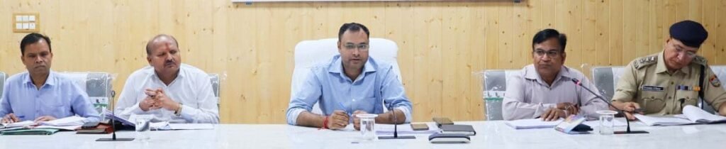 जनहित से जुड़े मामलों में होगी त्वरित कार्रवाई – डीएम गौरव कुमार