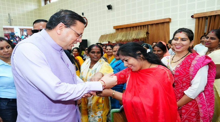 महिला, युवा और ग्रामीण उद्यमियों को आत्मनिर्भर बनाने के लिए सरकार प्रतिबद्ध – सीएम धामी
